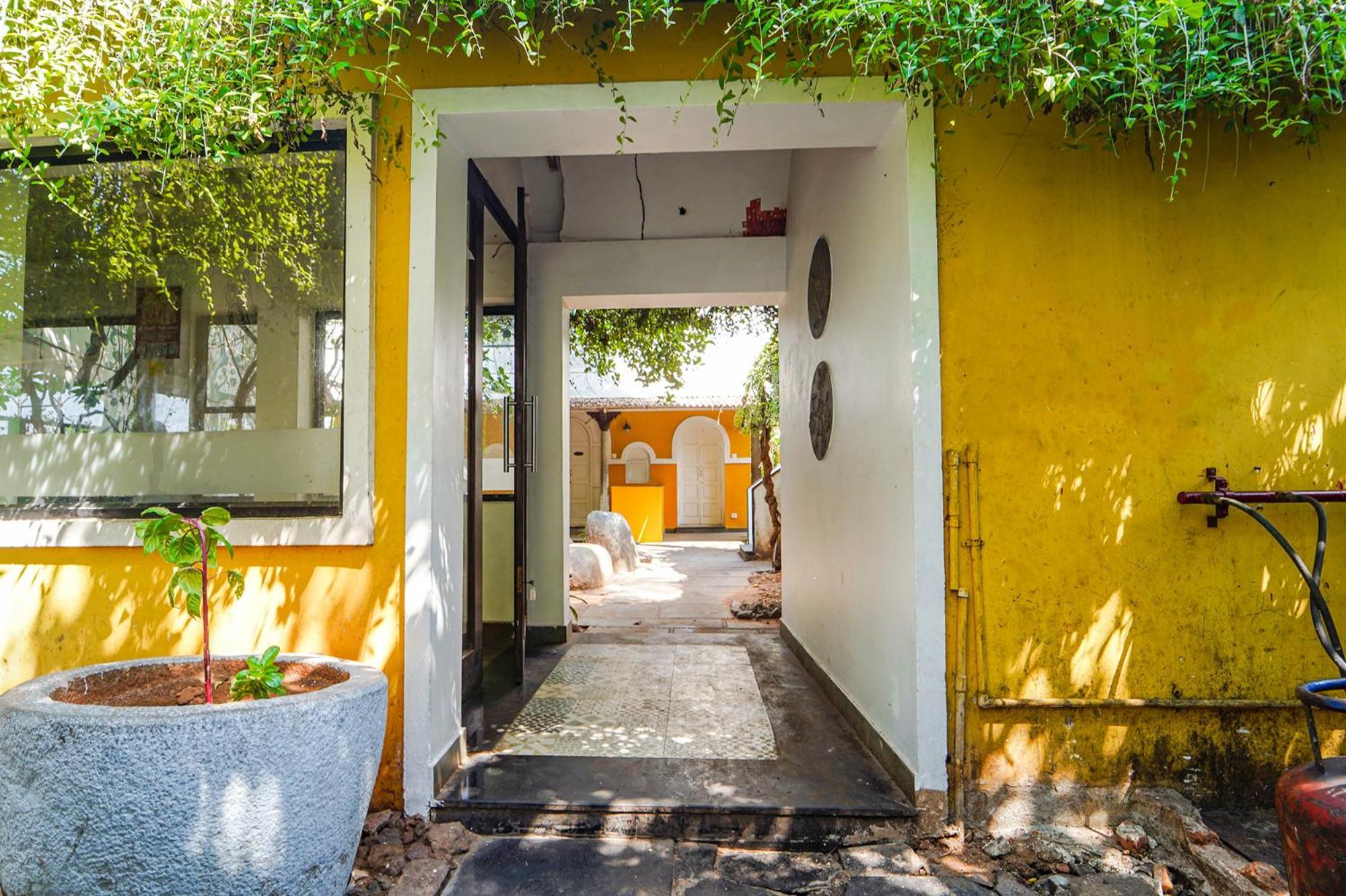 Fabexpress Le Aham Boutique - Auroville Beach - 600M 蓬蒂切里 外观 照片